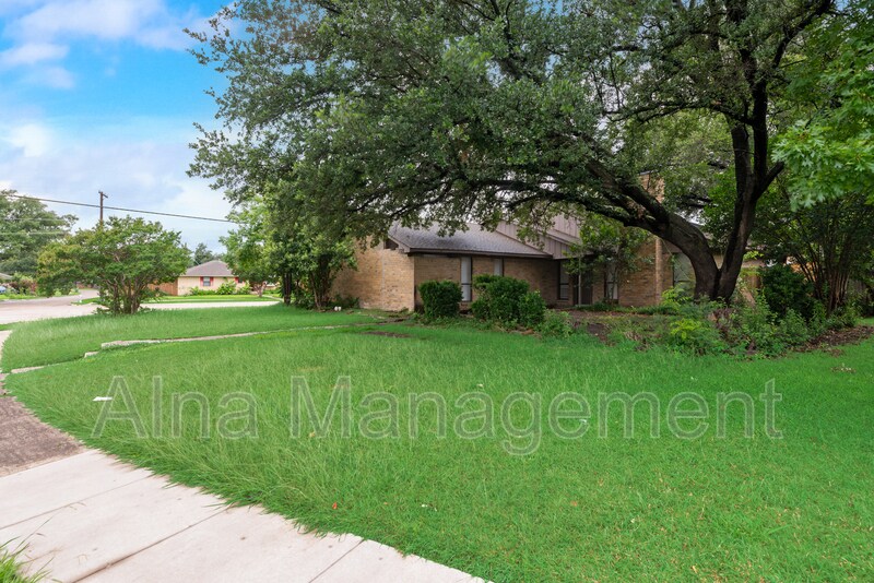 Foto principal - 729 Worcester Ln