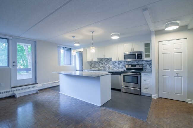 Photo du bâtiment - 4800 Maisonneuve Blvd W