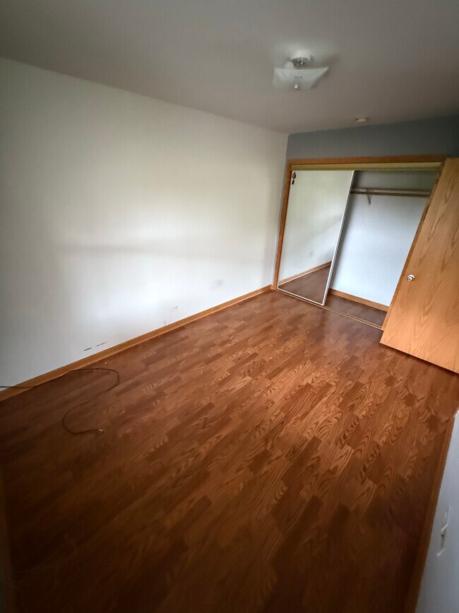 Foto del edificio - 6119 W Giddings St