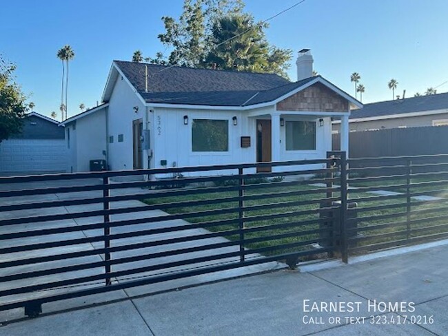 Building Photo - 5362 Templeton St Los Angeles, CA 90032