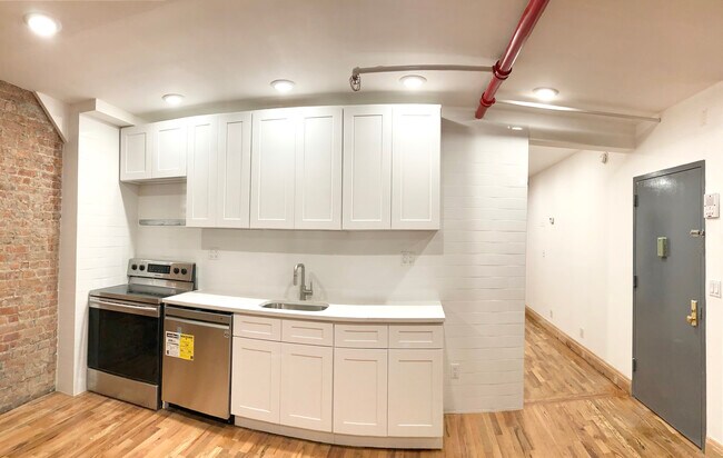 Foto del edificio - 1115 Manhattan Ave