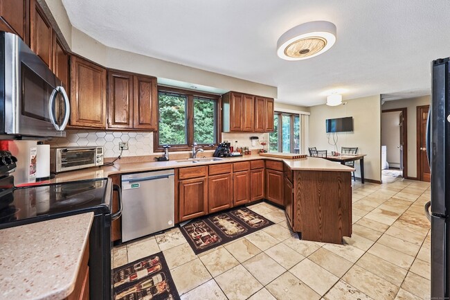 Foto del edificio - 522 Springfield Rd