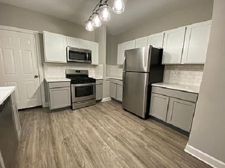 Building Photo - 248 Leicester Ct