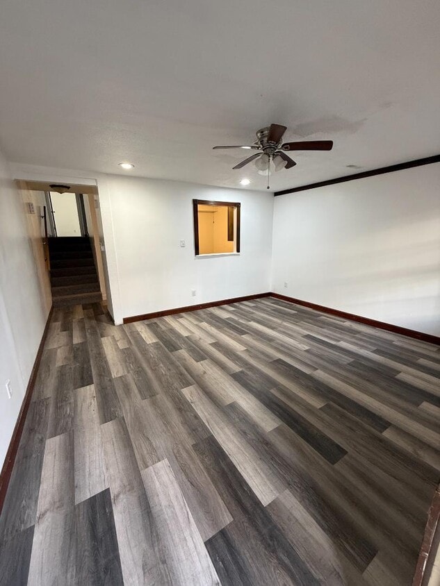 Primary Photo - 2305 Southridge Dr