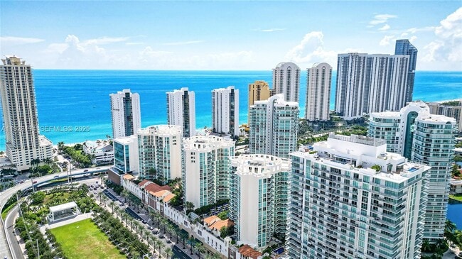 Foto del edificio - 250 Sunny Isles Blvd