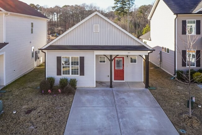 Building Photo - One Level Home Move In Ready!