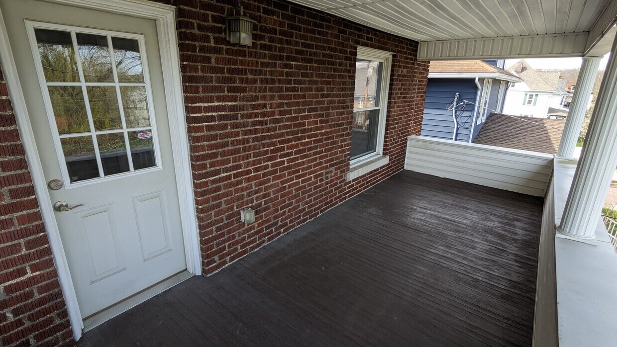 Private Balcony - 330 Demain Ave