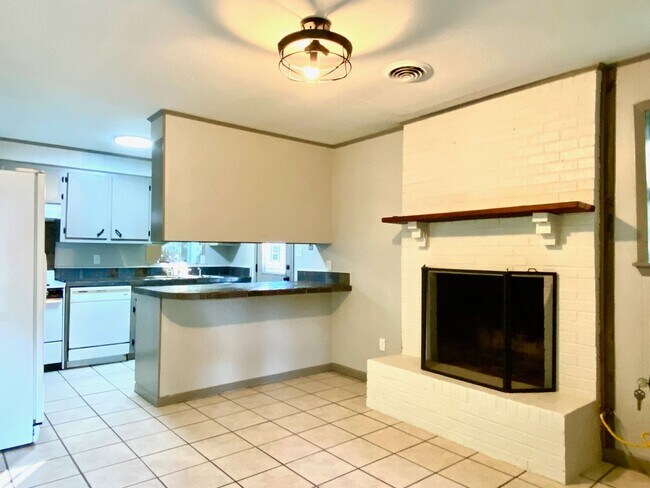 Foto del edificio - North Tupelo Single Family House