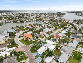 Building Photo - 14060 Miramar Ave