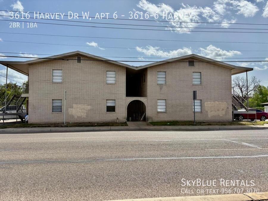 Foto principal - 3616 Harvey Dr W