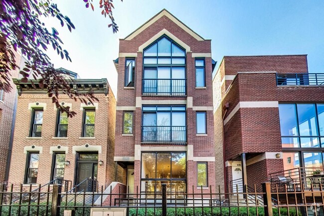 Building Photo - 1084 N Paulina St