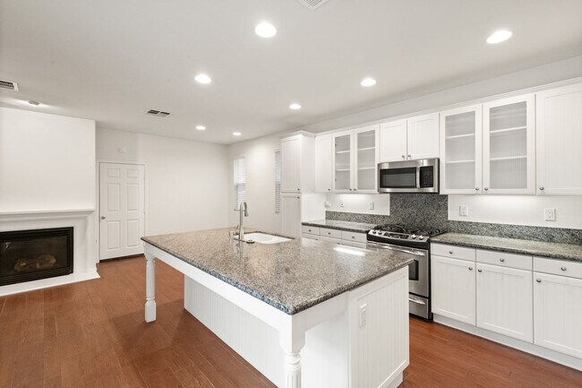 Building Photo - Four Bedroom Home in Temecula