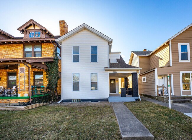 Foto del edificio - 2022 Central Ave