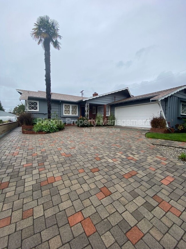 Foto del edificio - 373 Sierra Dr