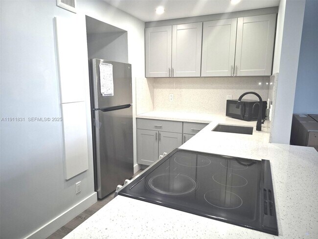 Foto del edificio - 1731 SE 15th St