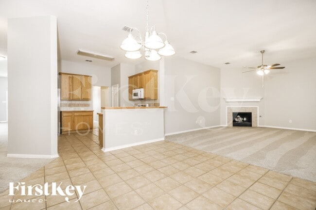 Building Photo - 8 Willowstone Ct
