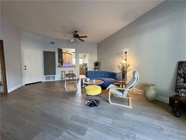 Building Photo - 24306 Val Verde Ct