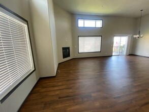 Building Photo - 3375 Pr Hts Wy