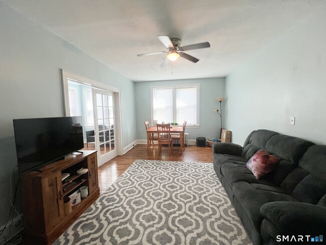 Building Photo - 793 Milford Point Rd