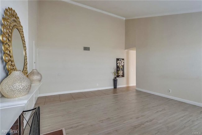 Building Photo - 7 br, 3 bath House - 6151 Leyte St