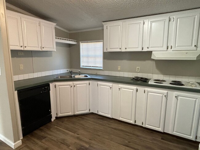 Foto del edificio - 4 Bedroom/2 Bath Home in Cook County