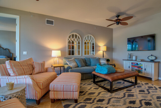 Building Photo - 8775 Coastline Ct