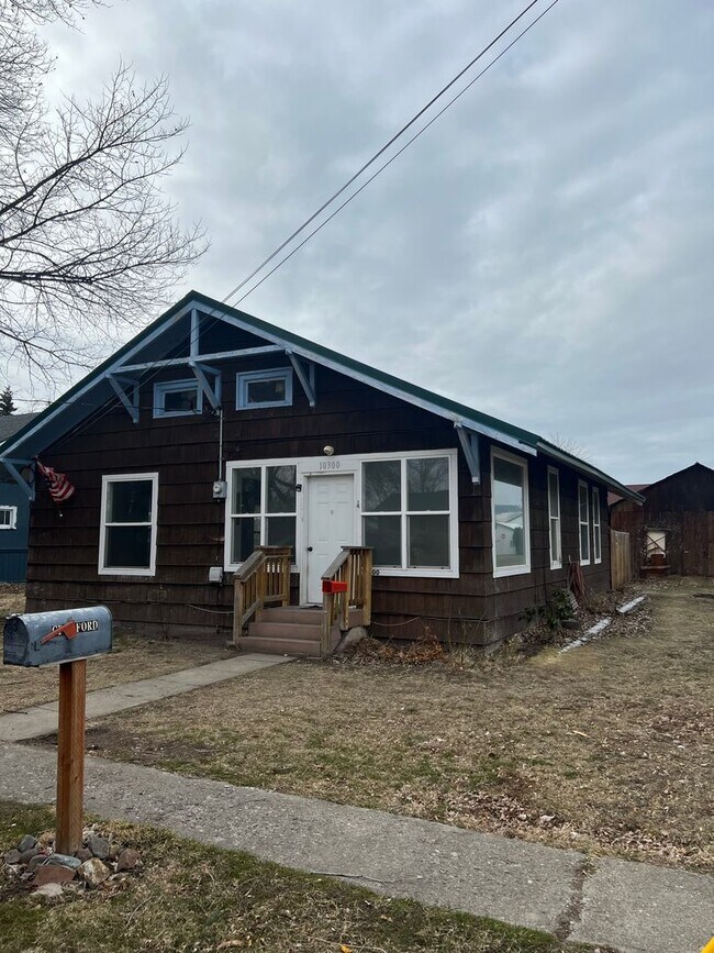 Foto del edificio - 2 bedrooms with bonus room!