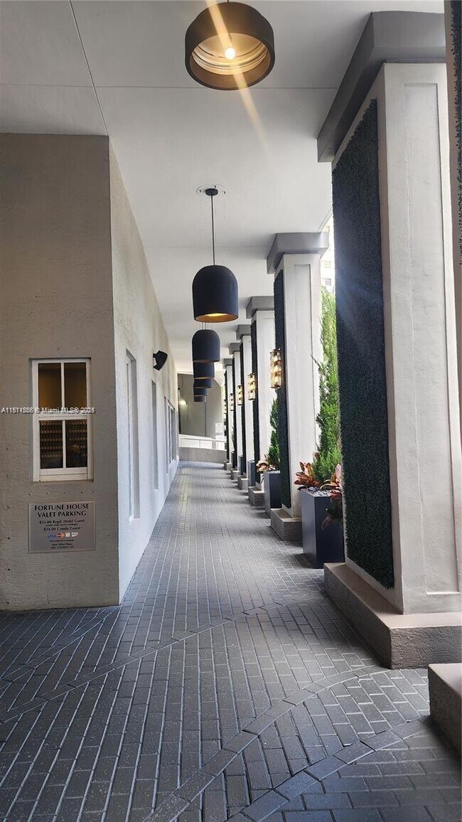 Foto del edificio - 185 SE 14th Terrace