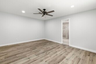 Building Photo - 15215 Parkville Dr
