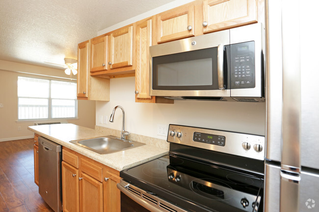 Kitchen - Village at Sheridan Meadows