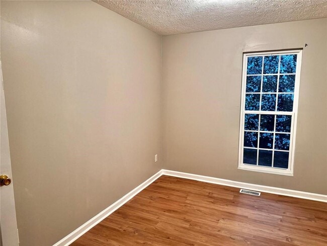 Foto del edificio - 3164 Kingswood Glen