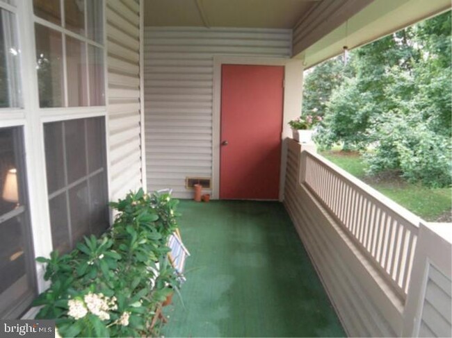 Building Photo - 363 Tavistock