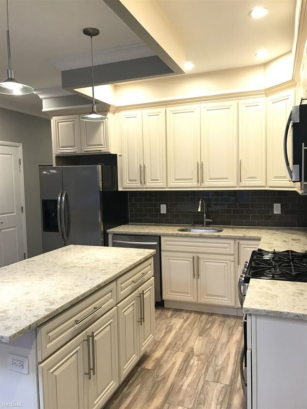 Foto principal - 3318 24th Ave