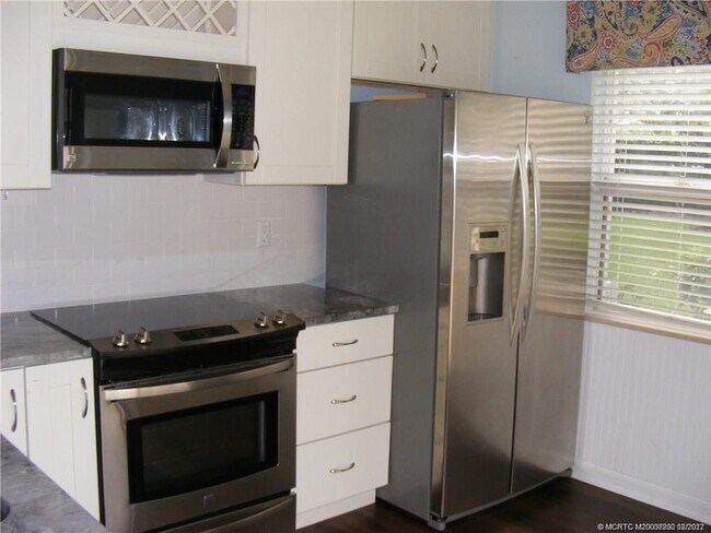 Foto del edificio - 2893 SW Lakemont Pl