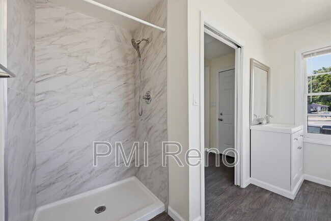 Foto del edificio - 1515 N Carson St