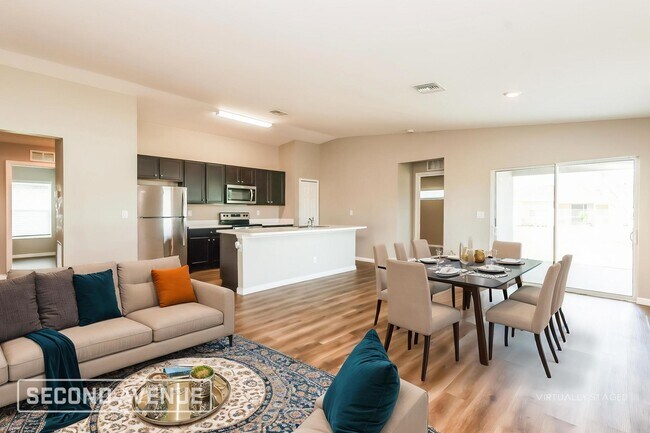 Foto del edificio - 2748 NE 7th Pl