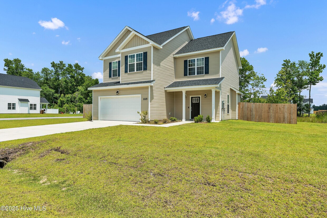 Primary Photo - 1115 Carteret Mnr Dr