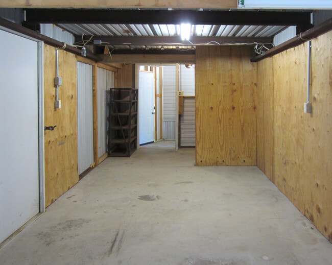Building Photo - 1104 Pecan Ridge