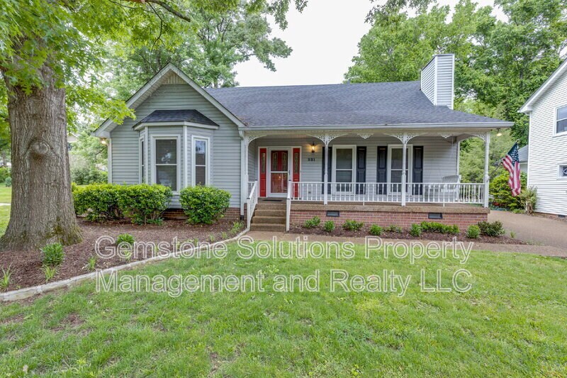 Photo - 221 Adams Ct
