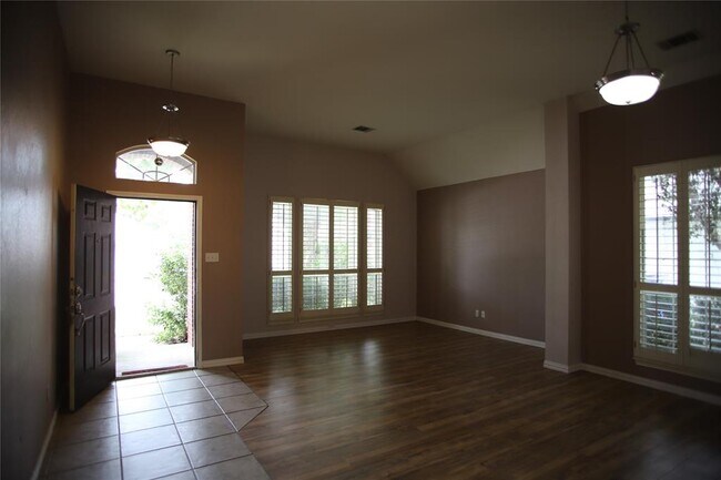 Foto del edificio - 403 N Blue Ridge Pkwy