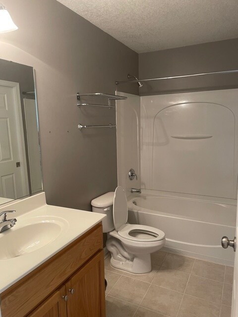 Downstairs Bath - 53 Rotunda Cir