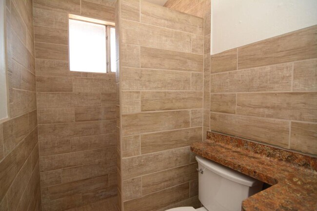 Building Photo - 2448 W Placita Algodon