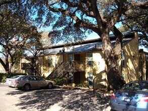 Building Photo - 1000 W 26th St
