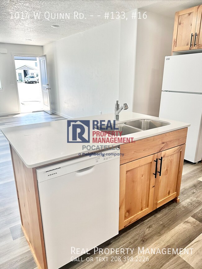 Foto del edificio - NEW YEARS SPECIAL - Brand New 3 Bedroom 1 ...
