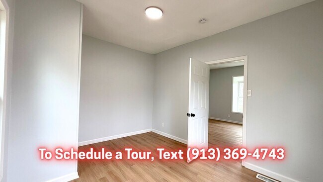 Foto del edificio - 913 S Main Rd