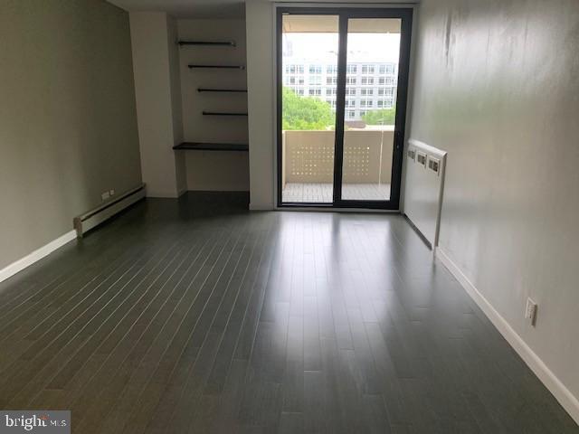 Foto principal - 300 M St SW