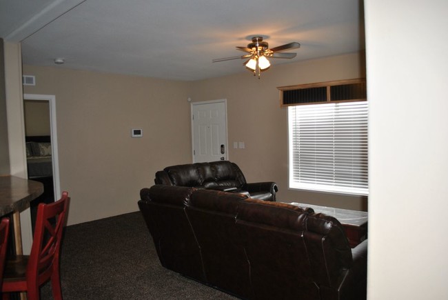 Building Photo - 2551 E 562 N