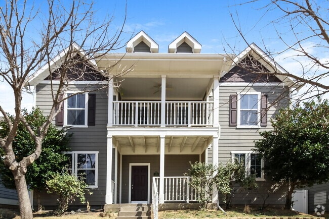 Building Photo - 1820 Plymouth Dr