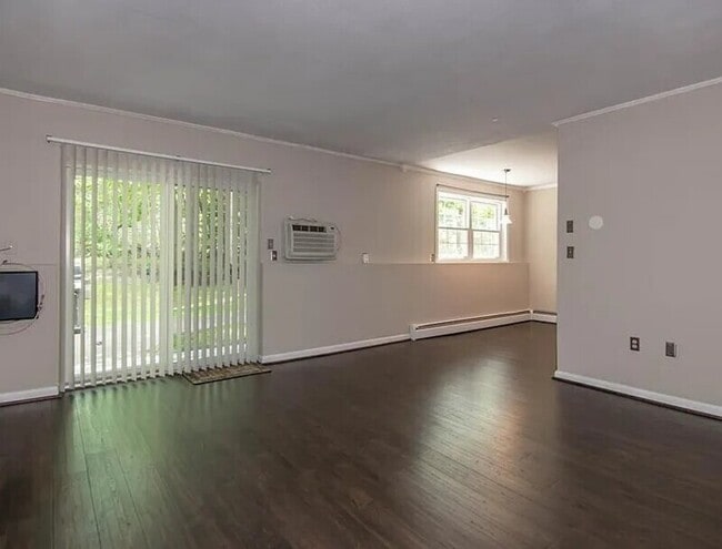 Building Photo - 70 Farrwood Ave