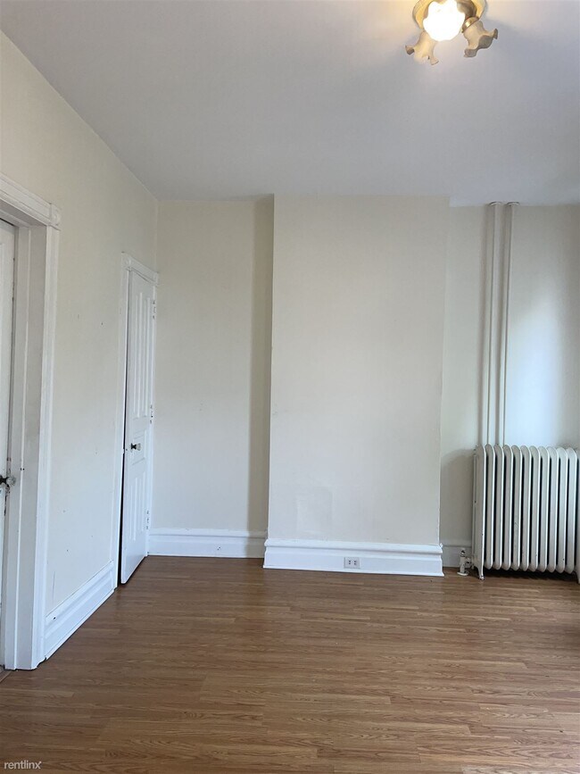 Building Photo - 4 br, 2 bath House - 1330 West Chew Street